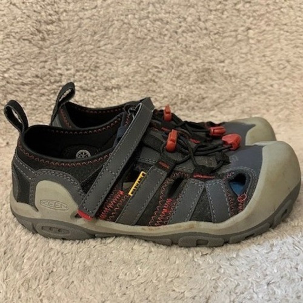 Keen Kids Seacamp II CNX Magnet Red Carpet Sandals Water Shoes 1026154 Size 4 US